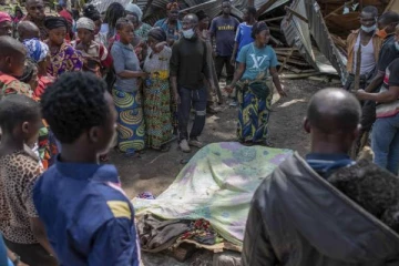 திடீர் வெள்ளம் மற்றும் நிலச்சரிவில் 203 பேர் பலி!