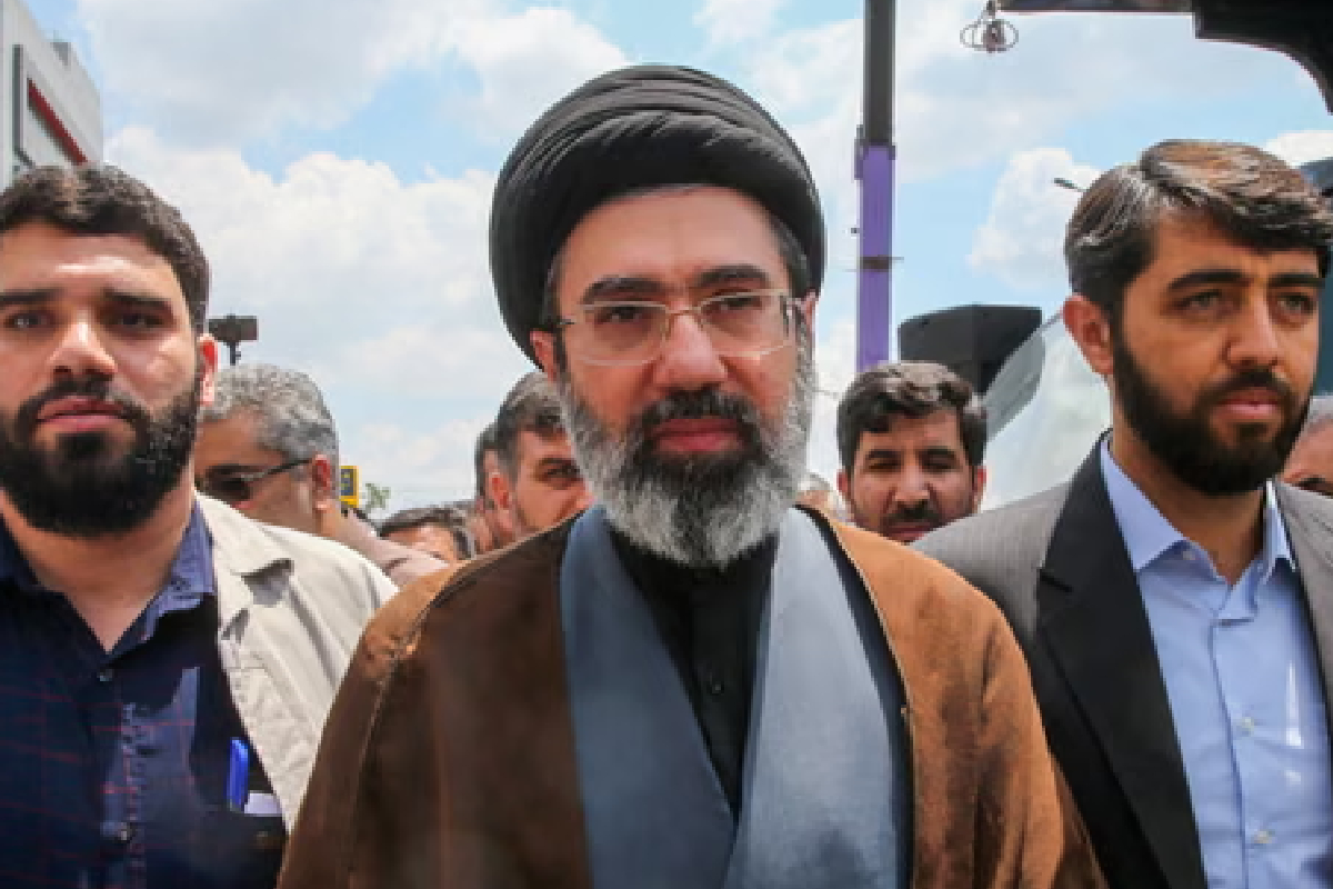 ஹோர்முஸ் நீரிணையை கடந்த அமெரிக்க கப்பல்கள்! மறுத்துள்ள ஈரான் | Iran Denies Us Destroyers Sailed Through Hormuz