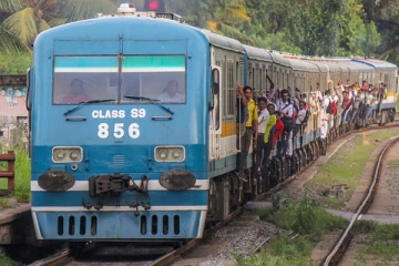 புகையிரத சேவைகளை ஆரம்பிக்குமாறு கோரிக்கை