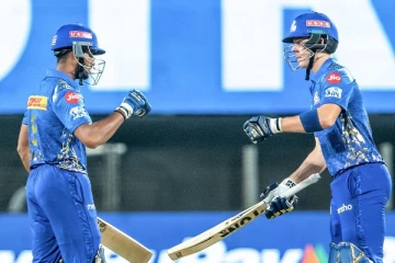 சென்னையை ஏமாற்றிய மும்பை அணி - 5வது போட்டியில் தோற்றதால் ரசிகர்கள் அதிர்ச்சி