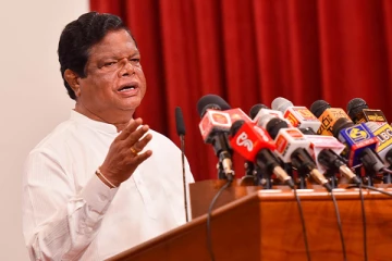 நாடு மீண்டெழ அரசியல் தீர்வு அன்றி பொருளாதார தீர்வே அவசியம் : பந்துல குணவர்த்தன