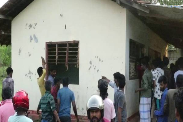 இலங்கையில் பரபரப்பு சம்பவம்: பாடசாலை மாணவர்களை கடத்தும் ஒரு கூட்டம்! | Group Kidnaps School Students In Sri Lanka
