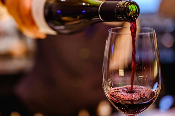 மதுப்பிரியர்களுக்கு மகிழ்ச்சியான தகவல்; புதிய ஆய்வில் கண்டுபிடிப்பு! | Wine That Protects Corona New Study Information