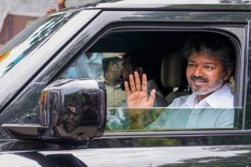 விஜய் முதலமைச்சர் ஆவதில் நிலவிய சிக்கல்.. காங்கிரஸின் அதிடி தீர்மானம்.. ஆட்சி பீடம் ஏறுவாரா விஜய்!