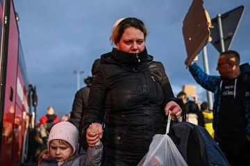 நீடிக்கும் உக்ரைன்- ரஷ்யா போர்: இத்தனை லட்ச மக்கள் அண்டை நாடுகளில் தஞ்சமா?