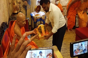 கண்டி தலதா மாளிகையின் ஜனாதிபதி அனுர வழிபாடு