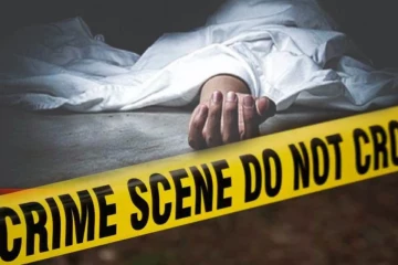 கழுத்தறுத்து படுகொலை செய்யப்பட்ட இளம் யுவதி ; தலைமறைவான காதலன்