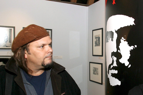 திடீரென உயிரிழந்த புரட்சியாளர் சேகுவேராவின் மகன்! | Che Guevara S Son Camilo Guevara Passed Away