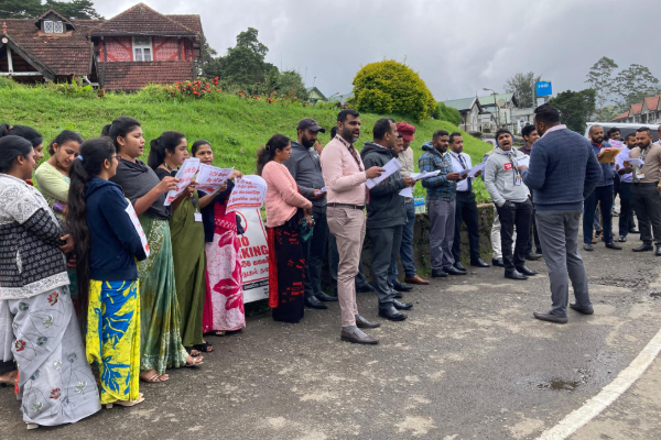 அரச வங்கி ஊழியர்கள் கவனயீர்ப்பு போராட்டம் | Government Bank Employees Protest Nuwara Eliya