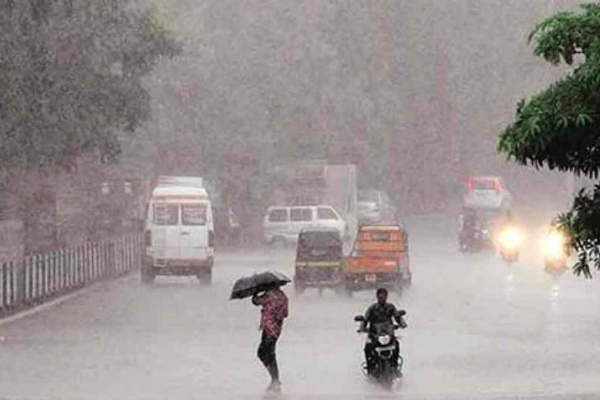 தமிழகம் முழுவதும் வெளுத்து வாங்கி வரும் கனமழை - மக்களின் இயல்பு வாழ்க்கை பாதிப்பு - தமிழ்நாடு