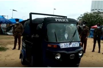 காலிமுகத்திடல் பகுதிக்கு வந்து மீண்டும் விசேட அறிவிப்பை வழங்கிய பொலிஸார்! இன்றும் குழப்ப நிலை(Video)