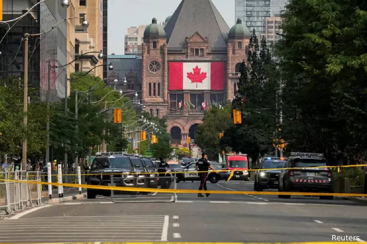 கனடாவிலுள்ள துணைத் தூதரகம் ஒன்றை மூட அமெரிக்கா திட்டம் | Us To Close Consulates In Canada