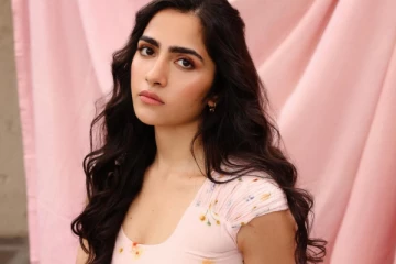 சிவகார்த்திகேயன் ஜோடியாக நடித்து வரும் ருக்மிணி வசந்த் அழகிய போட்டோஷூட்