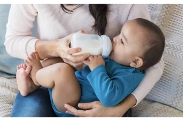 பிறந்த குழந்தைக்கு எப்படி உணவளிக்க வேண்டும்?