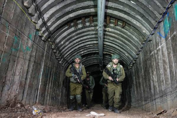 காஸா சுரங்கப்பாதைகளில் சிக்கியிருக்கும் பொதுமக்கள்... மத்திய கிழக்கு நாடொன்று கோரிக்கை | Civilians Trapped In Gaza Tunnels