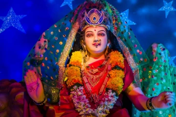 நவராத்திரி பூஜை நேரத்தில் செய்யக்கூடாதவை! தப்பித் தவறிக் கூட 9 நாட்களும் இந்த பிழைகனை செய்யாதீர்கள்