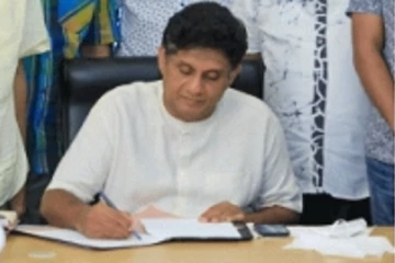 ආණ්ඩුව ගෙදර යැවීමට සමගියේ හයියට එකතු වුන අලුත්ම කට්ටියගේ වැඩේ..