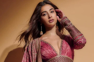 பூஜா ஹெக்டேவுக்கு கிடைத்த இன்னொரு டாப் ஹீரோ படம்! விஜய்யை தொடர்ந்து இவரா..