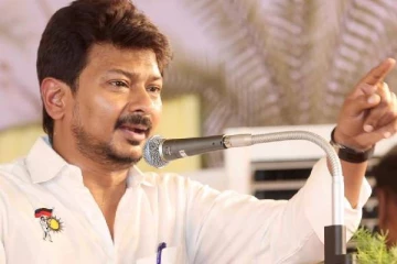 டெல்லியோ, லோக்கலோ எங்கிருந்து வந்தாலும் சரி.., விஜயை மறைமுகமாக விமர்சித்த உதயநிதி