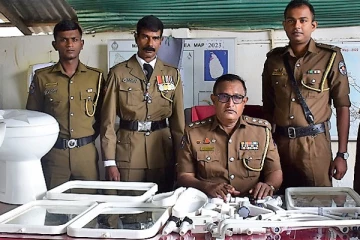 மன்னாரில் திருட்டு சம்பவங்களுடன் தொடர்புடைய இருவர் கைது: பொலிஸ் குற்றத்தடுப்பு பிரிவு நடவடிக்கை (Photos)