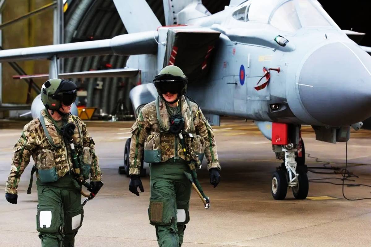 நட்பு நாடுகளுக்குப் பிரித்தானியா புகலிடம்: ஈரானியத் தாக்குதல்கள் முறியடிப்பு | Uk Raf 900 Hours Middle East Defense