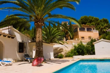 ஸ்பெயினில் நீச்சல் குளத்தில் மூழ்கி பிரித்தானிய குழந்தை மரணம்