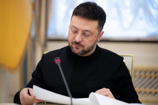 உயர்மட்டப் பேச்சுவார்த்தைக்காக ட்ரம்ப்ரபை சந்திக்கும் ஜெலன்ஸ்கி! | Zelensky To Meet Trump Over Ukraine War Talks