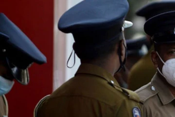 கண்ணாடி போத்தலால் தாக்கப்பட்டு கான்ஸ்டபிள் காயம்!