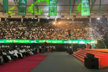 கொழும்பில் ஒன்று திரண்ட ஜனாதிபதி ரணில் தலைமையிலான ஐ.தே.கவினர்(Live)