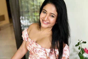 இதுவரை இல்லாத கவர்ச்சி வீடியோ!! நடிகை பூனம் பாஜ்வாலால் மயங்கி கிடக்கும் ரசிகர்கள்..