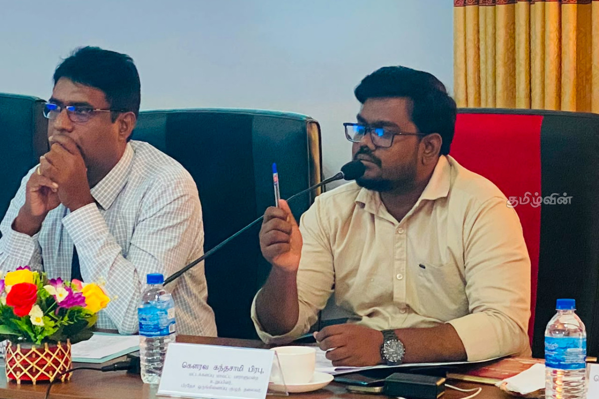 மகிந்த ஏன் விசாரணைக்கு அழைக்கப்பட்டார்... பிரபு எம்.பி வெளியிட்ட தகவல்கள் | A Meeting Held In Manmunai Sudhagar Ahead