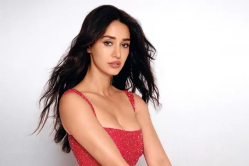 கிளாமர் குயினாக வலம் வரும் திஷா பாட்னியின் மொத்த சொத்து மதிப்பு