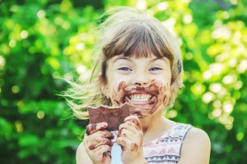 மிட்டாய் சுவைக்க கோடிகளில் சம்பளம்! கனடாவில் ஓர் வினோத வேலை