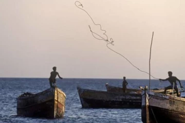 நெடுந்தீவில் பதற்றம்! இரு மீனவர்கள் திடீர் மாயம் - படகு மட்டும் கரை சேர்ந்தது