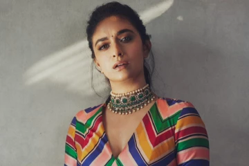 நடிகை கீர்த்தி சுரேஷின் லேட்டஸ்ட் புகைப்படங்களை பார்த்து வாயடைத்து போகும் ரசிகர்கள்.. இதோ பாருங்க