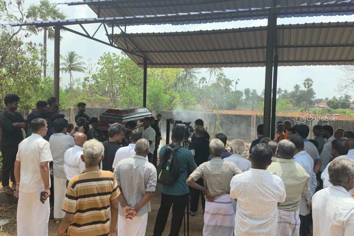 தீயுடன் சங்கமமானார் அரசியல் ஆய்வாளர் சி.அ.யோதிலிங்கம் | Political Analyst C A Yothilingam Merged Flames தீயுடன் சங்கமமானார் அரசியல் ஆய்வாளர் சி.அ.யோதிலிங்கம் | Political Analyst C A Yothilingam Merged Flames