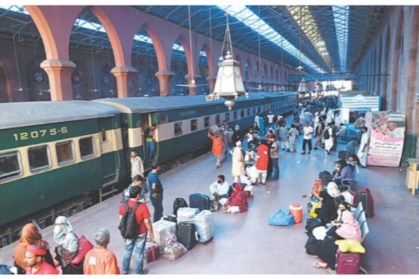 AC முதல் வகுப்பில் பாலியல் சர்வீஸ் - டிக்கெட்டை பார்த்து அரண்டு போன பயணிகள்! | Sex Service In Ac First Class In Train