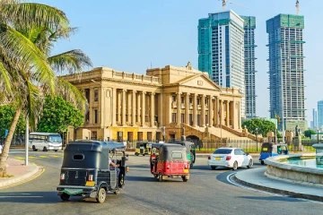 பொது இடங்களுக்கு செல்லத் தடை? இலங்கையில் கோவிட் தடுப்பூசி செலுத்திக் கொள்ளாதவர்களுக்கு ஏற்படவுள்ள நிலை