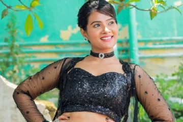 33 வயதான குக் வித் கோமாளி திவ்யா துரைசாமியின் சேலை புகைப்படங்கள்..