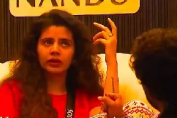 பிக்பாஸ் சௌந்தர்யாவிடம் தனி ரூமில் காட்சி என்ற பெயரில் தவறாக நடந்த நபர், கண்ணீருடன் பகிர்ந்தார்