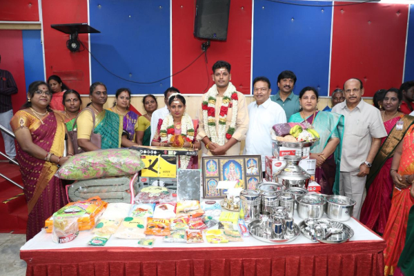 பொருளாதாரத்தில் பின்தங்கிய ஜோடிகளுக்கு இலவச திருமணம் நடத்தி வைத்த வேல்ஸ் பல்கலைக்கழக வேந்தர் | Vels Isari Ganesh Sponsored For Free Marriages பொருளாதாரத்தில் பின்தங்கிய ஜோடிகளுக்கு இலவச திருமணம் நடத்தி வைத்த வேல்ஸ் பல்கலைக்கழக வேந்தர் | Vels Isari Ganesh Sponsored For Free Marriages