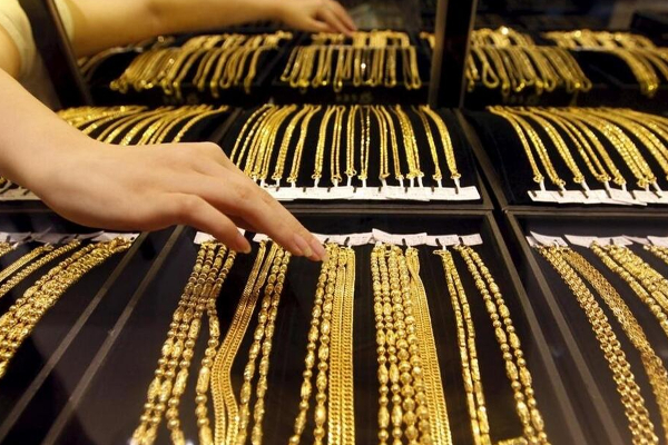 அதிரடியாக உயர்ந்த தங்கவிலை; இல்லத்தரசிகள் க்ஷாக்! | Dramatically High Gold Prices