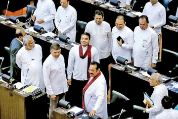 நாடாளுமன்ற உறுப்பினர்களின் வருந்தத்தக்க செயல்