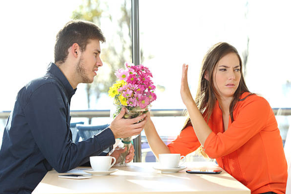 முன்னாள் காதலர்களோடு எப்பொழுதும் தொடர்பில் இருக்கும் 3 ராசிகள் | 3 Zodiac Sign Who Stay Friends Even After Breakup