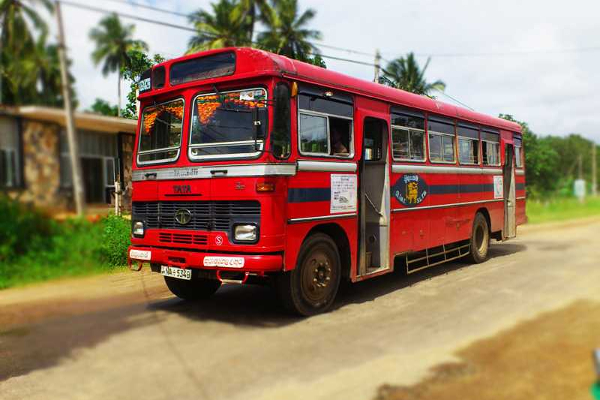 யாழில் யுவதியை அநாகரிகமாக திட்டிய இ.போ.ச. பேருந்து சாரதி! | E B S Who Insulted Yuvati In Yali Bus Driver