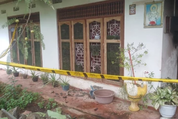 யாழ். சண்டிலிப்பாயில் வீட்டின் மீது வன்முறை குழு தாக்குதல்