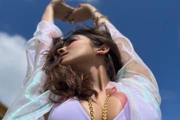 ஏம்மா மாளவிக பசங்கள புலம்ப விட்டுகிட்டே இருப்பீங்களா..லேட்டஸ்ட் போட்டோஷுட்