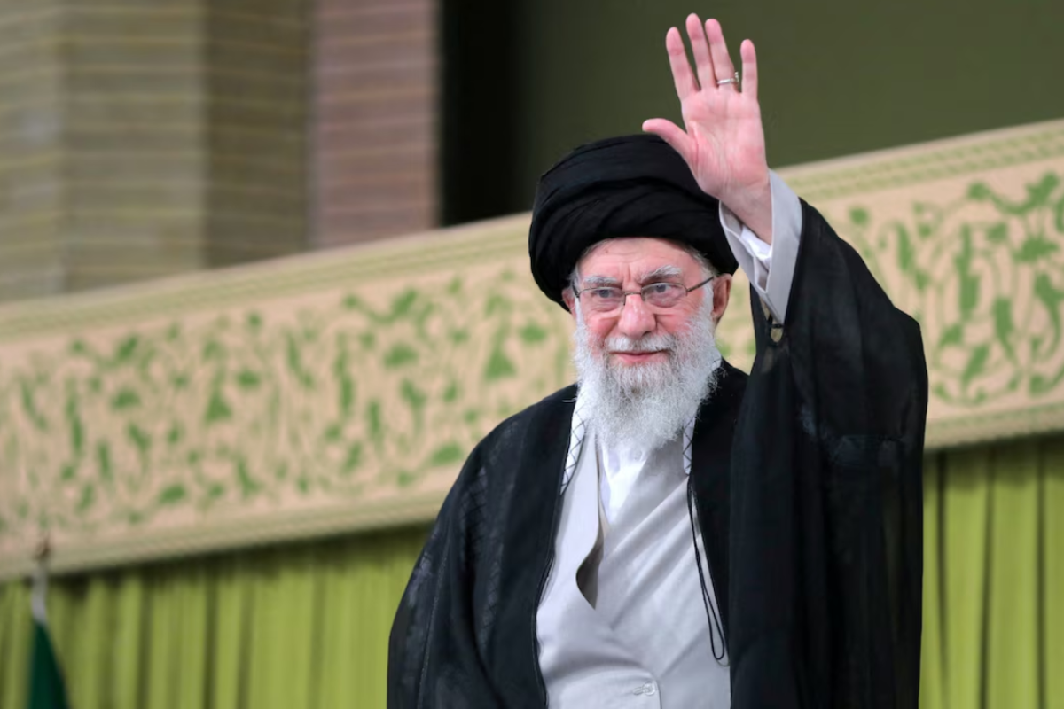 கமெனியின் மனைவி படுகொலை.. ஈரான் வெளியிட்டுள்ள அறிவிப்பு | Khamenei Wife Died Of Wounds From Saturday Strike கமெனியின் மனைவி படுகொலை.. ஈரான் வெளியிட்டுள்ள அறிவிப்பு | Khamenei Wife Died Of Wounds From Saturday Strike