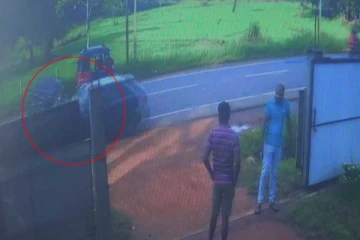 ජීවිතයක් අහිමි වූ දරුණු රිය අනතුර (CCTV VIDEO)