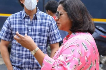 நடிகை ராதிகாவை விமானத்தில் உடல் அளவில் தொந்தரவு செய்த நபர்! உச்சக்கட்ட கோபத்தை காட்டிய பிரபலம்..